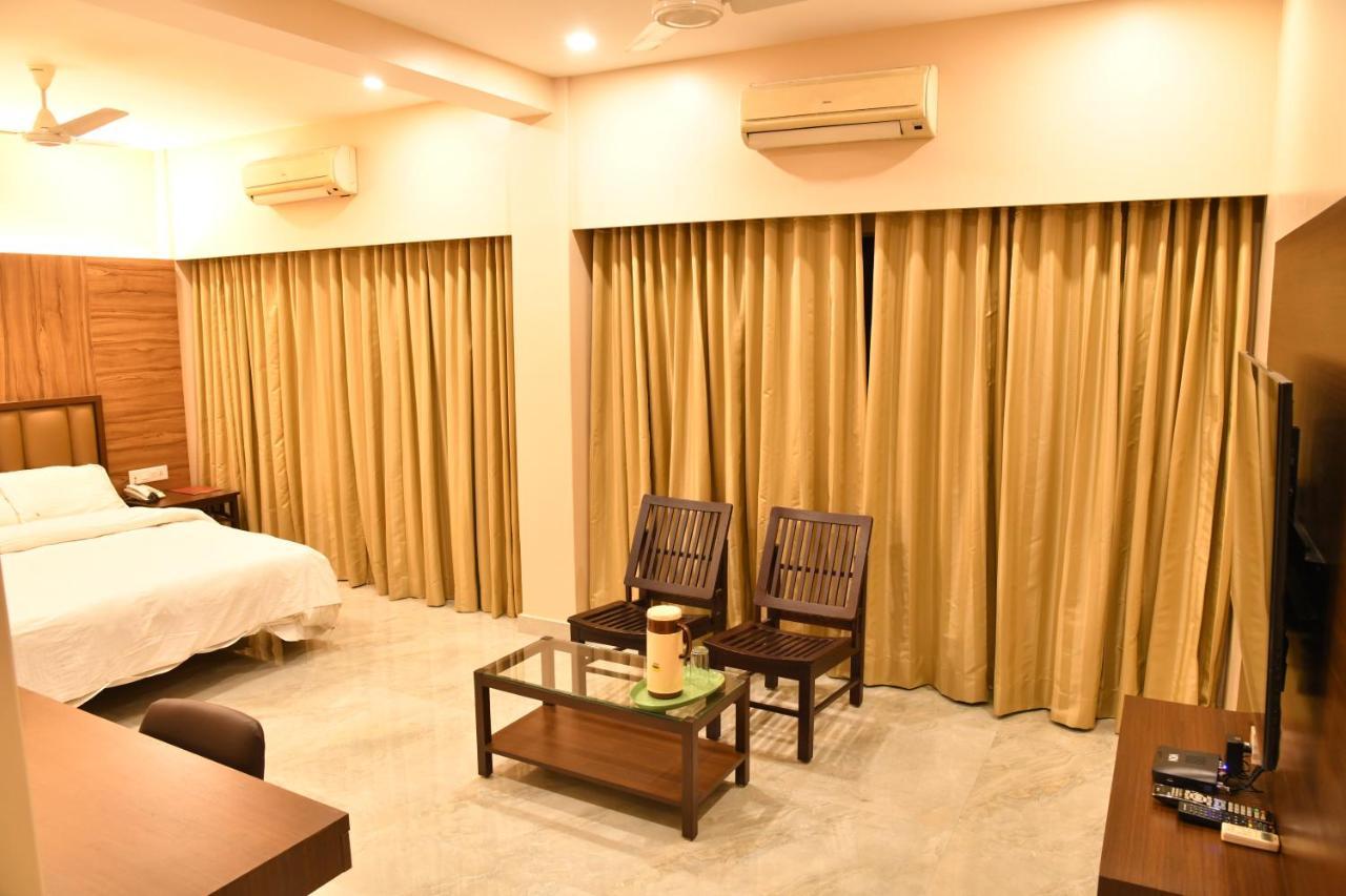 Hotel Prince Residency Bhuj Exterior photo